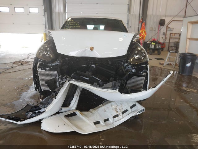 Porsche Cayenne 2017 WP1AD2A26HLA82782 Image 13