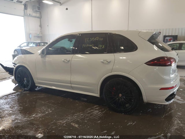 Porsche Cayenne 2017 WP1AD2A26HLA82782 Image 15