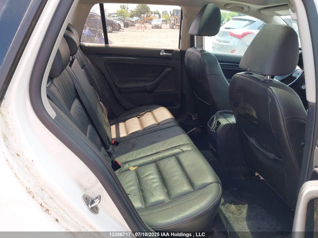 3VWPL7AJXEM625898 Volkswagen JETTA SPORTWAGEN