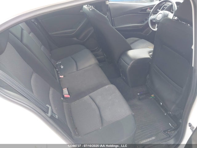 3MZBM1V7XEM114114 Mazda pe