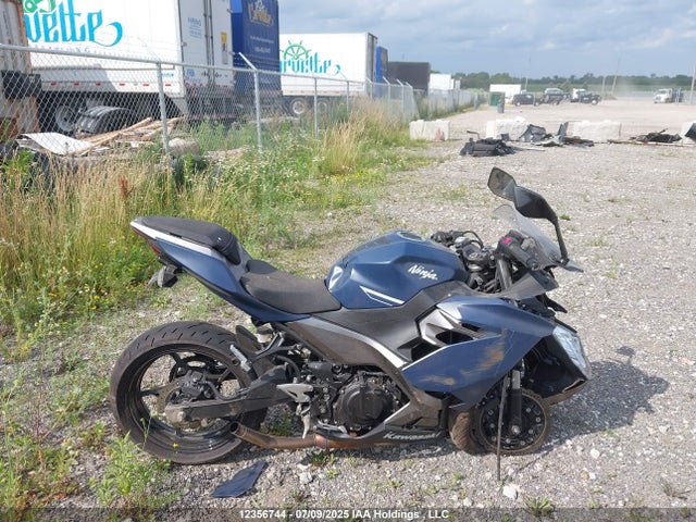 JKAEXKG12NDAF8468 Kawasaki Ninja 400