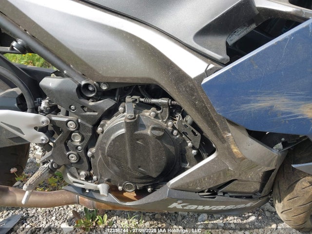 JKAEXKG12NDAF8468 Kawasaki Ninja 400