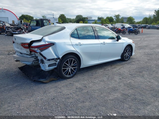 Продаж на аукціоні авто 2023 Toyota Camry Hybrid Xle, vin: 4T1B21HK3PU018652, номер лоту: 12356863