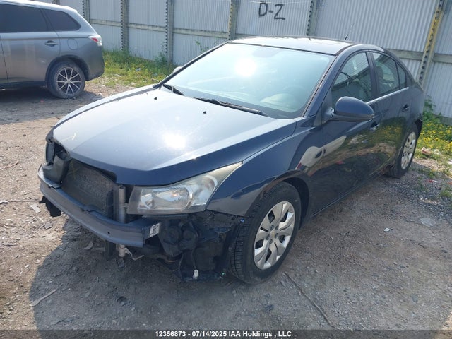 Chevrolet LUV 2014 1G1PC5SB5E7407420 Image 2