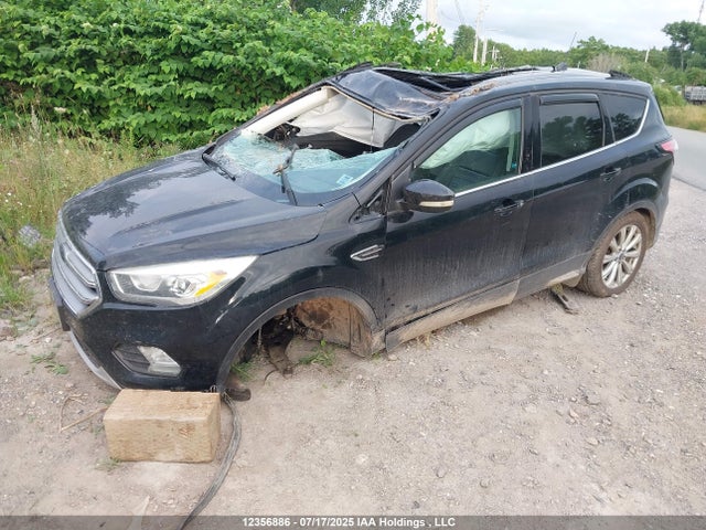 1FMCU9J93HUD87825 Ford 2017