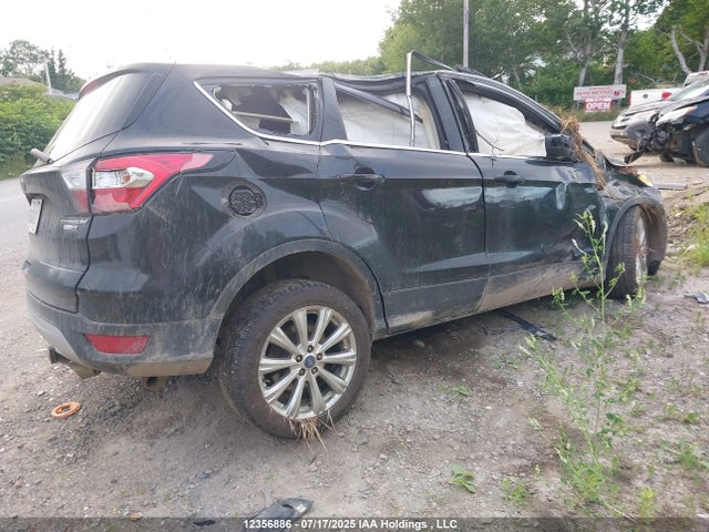 1FMCU9J93HUD87825 Ford 2017