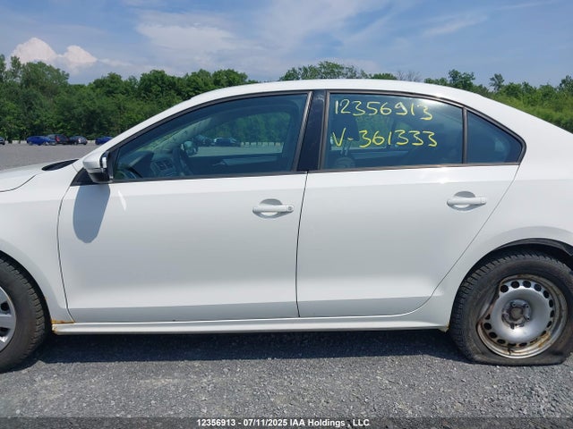 3VWDK7AJ3EM361333 Volkswagen Jetta