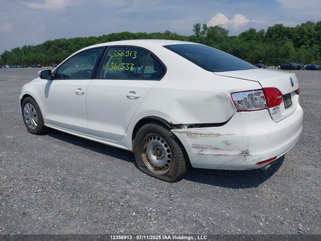 3VWDK7AJ3EM361333 Volkswagen Jetta