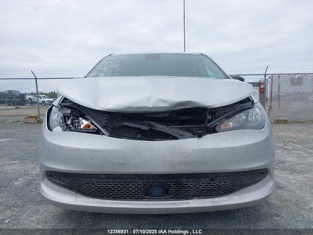 2C4RC1ZG0RR158913 Chrysler grand caravan