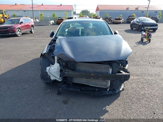 Hyundai Elantra 2017 KMHD84LF4HU416067 Image 13