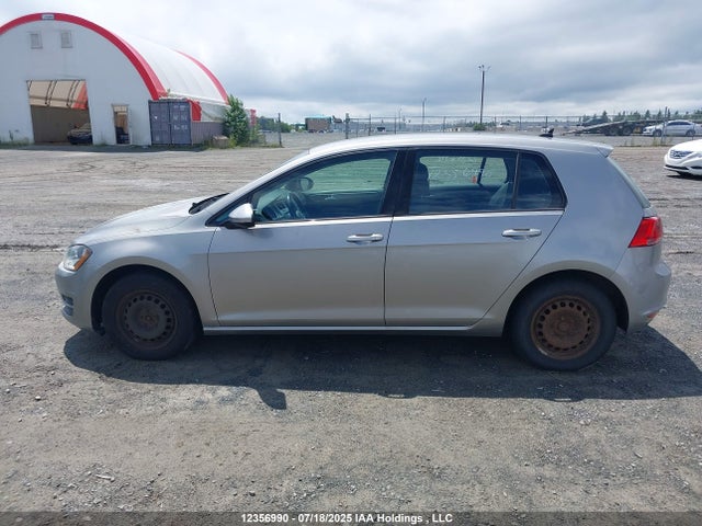 3VW217AU8FM062443 Volkswagen 2015