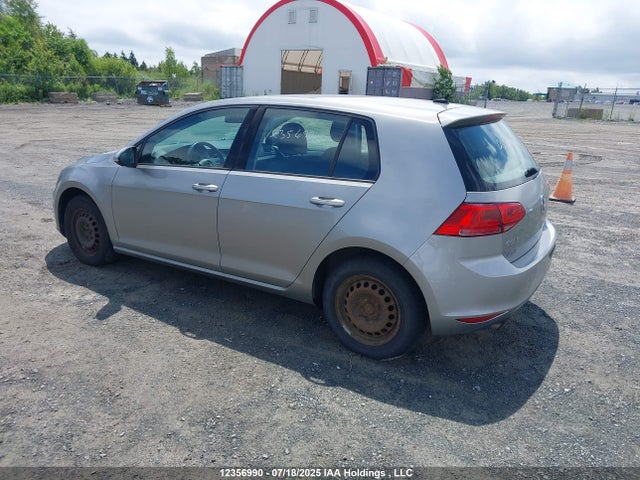 3VW217AU8FM062443 Volkswagen 2015
