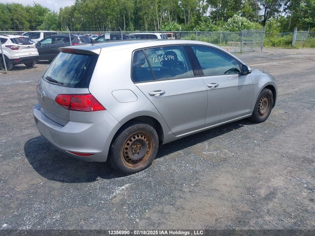 3VW217AU8FM062443 Volkswagen 2015