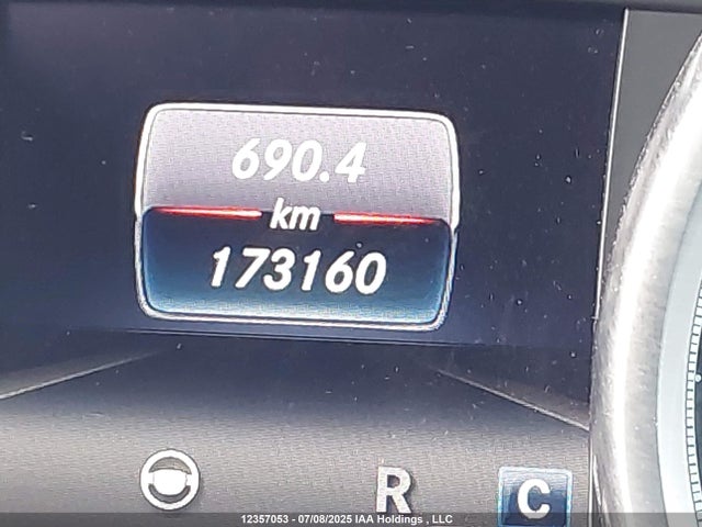 4JGDF6EE9HA977355 Mercedes-Benz m276