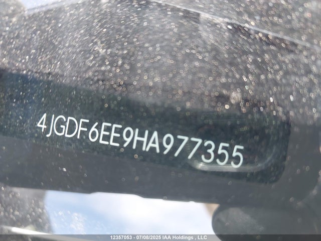 4JGDF6EE9HA977355 Mercedes-Benz m276