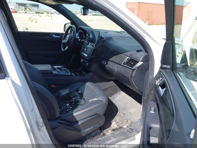 4JGDF6EE9HA977355 Mercedes-Benz m276