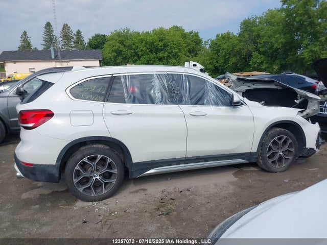 WBXJG9C00N5U68758 BMW X1