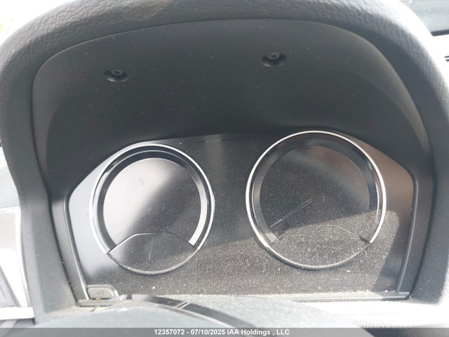 WBXJG9C00N5U68758 BMW X1