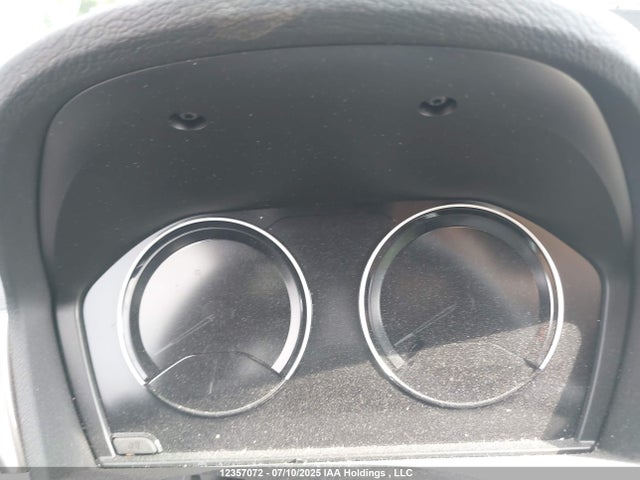 WBXJG9C00N5U68758 BMW X1