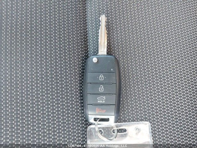 3KPFK4A76JE188376 KIA mpi nu