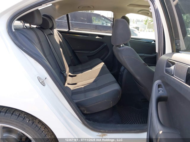 3VWDB7AJ8HM328753 Volkswagen 1.4 tsi