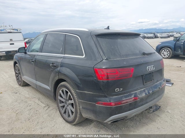 Audi 2017 2017 WA1VABF76HD043601 Image 3