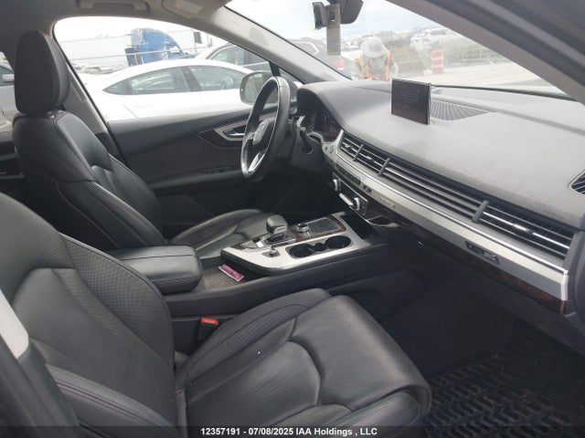 Audi 2017 2017 WA1VABF76HD043601 Image 5