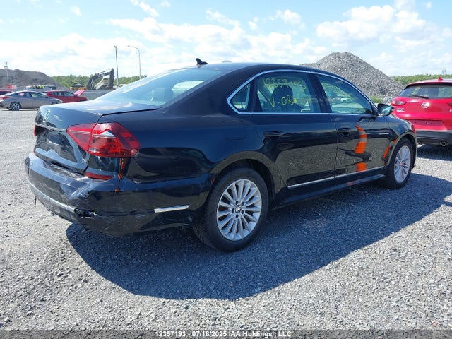 1VWBT7A33HC084517 Volkswagen 1.8 tsi
