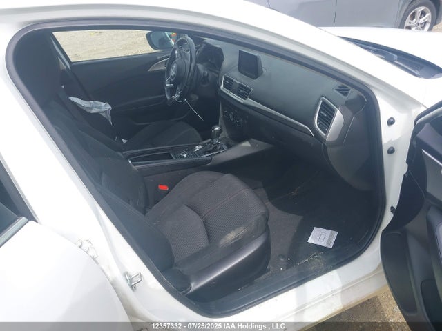 JM1BN1V75H1116872 Mazda pe