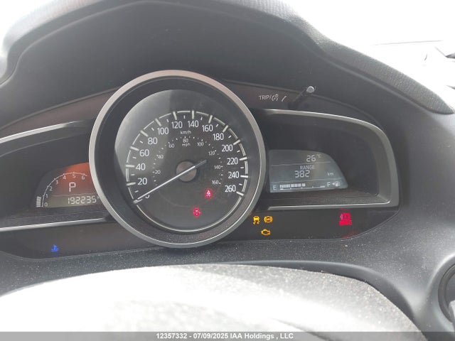 JM1BN1V75H1116872 Mazda pe