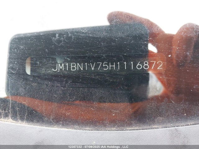 JM1BN1V75H1116872 Mazda pe
