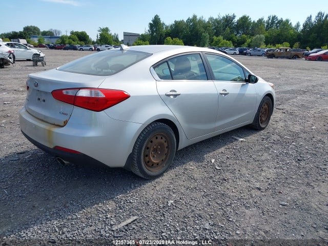 KIA Forte 2014 KNAFX4A81E5249657 Image 4