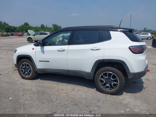 Jeep Compass 2025 3C4NJDDN9ST553980 Image 14
