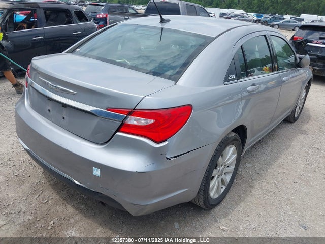 Chrysler 200 2014 1C3CCBBB4EN231612 Image 4