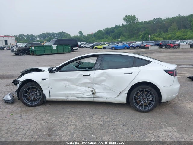 5YJ3E1EAXNF348175 Tesla MODEL 3
