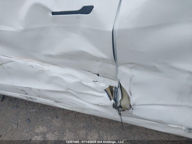 5YJ3E1EAXNF348175 Tesla MODEL 3