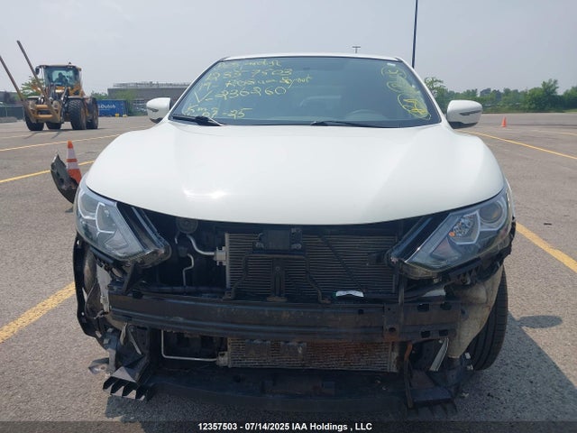 JN1BJ1CPXKW236260 Nissan 2019