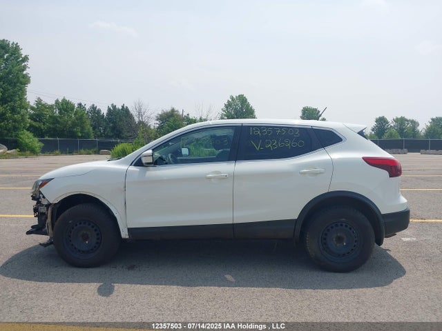 JN1BJ1CPXKW236260 Nissan 2019
