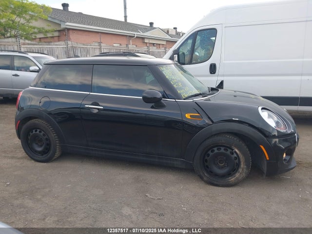 Mini 2017 2017 WMWXP5C3XH3C64818 Image 13