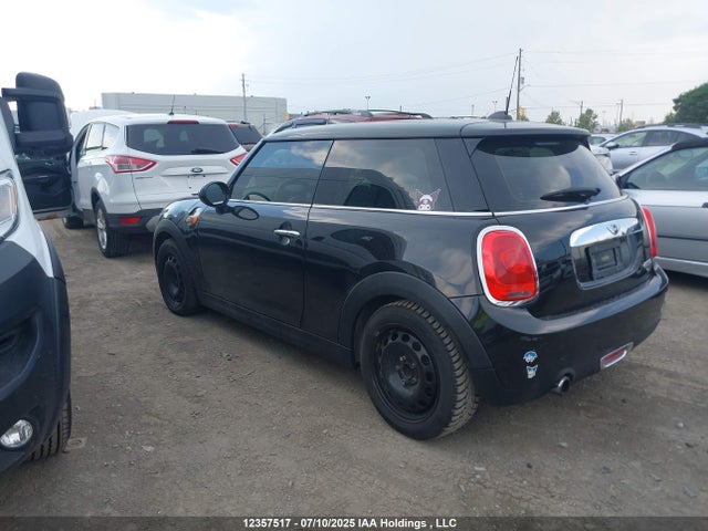 Mini 2017 2017 WMWXP5C3XH3C64818 Image 14