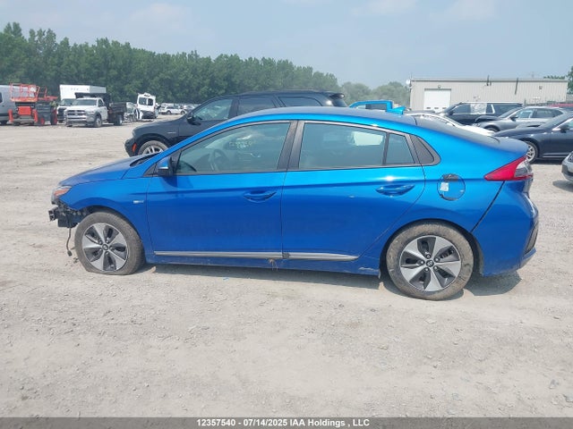 KMHC75LHXHU020831 Hyundai 2017