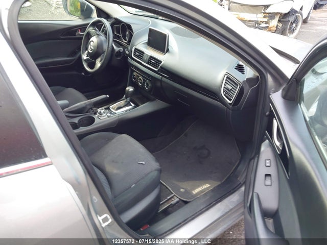 3MZBM1V73FM175936 Mazda pe