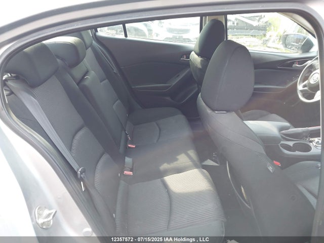 3MZBM1V73FM175936 Mazda pe