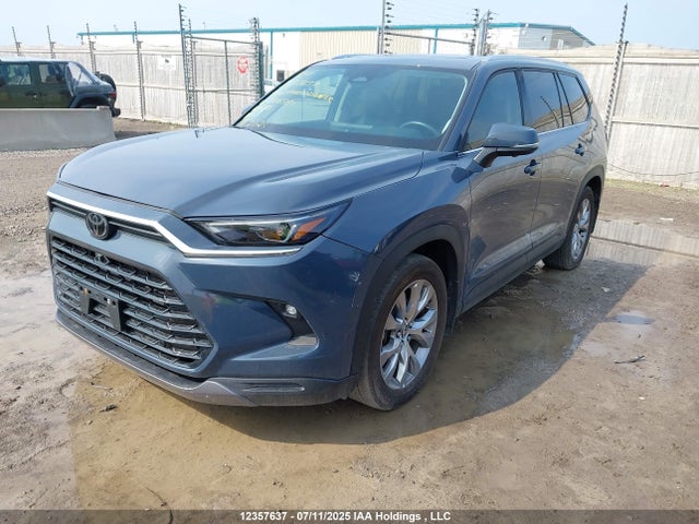 2024 Toyota Grand Highlander Hybrid Limited მანქანა იყიდება აუქციონზე, vin: 5TDACAB55RS006591, აუქციონის ნომერი: 12357637
