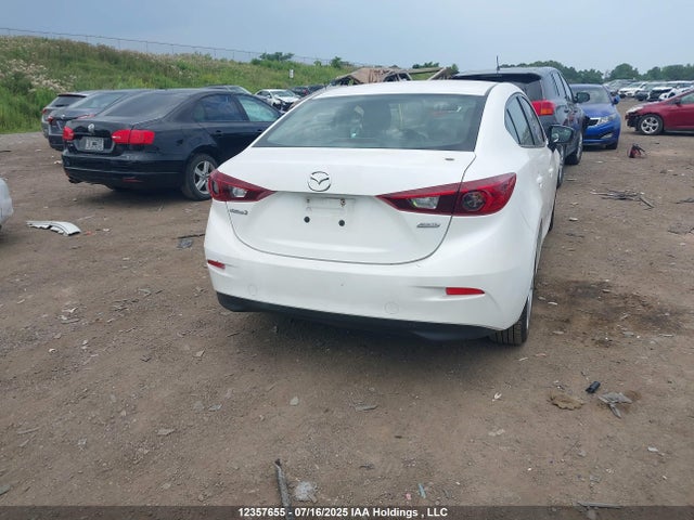 3MZBM1U75FM209909 Mazda pe