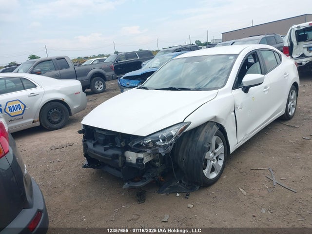 3MZBM1U75FM209909 Mazda pe