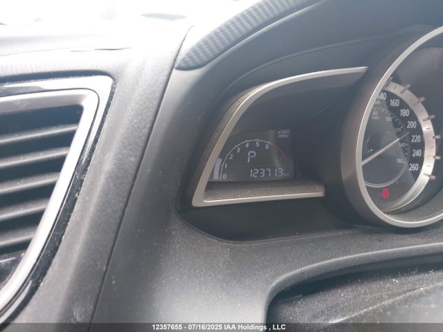 3MZBM1U75FM209909 Mazda pe