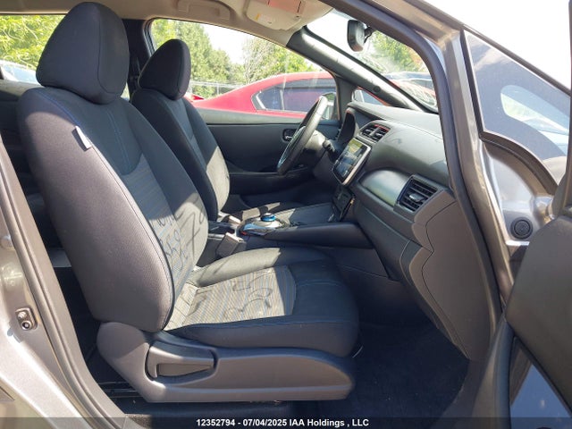 1N4AZ1CP1LC305427 Nissan 2020