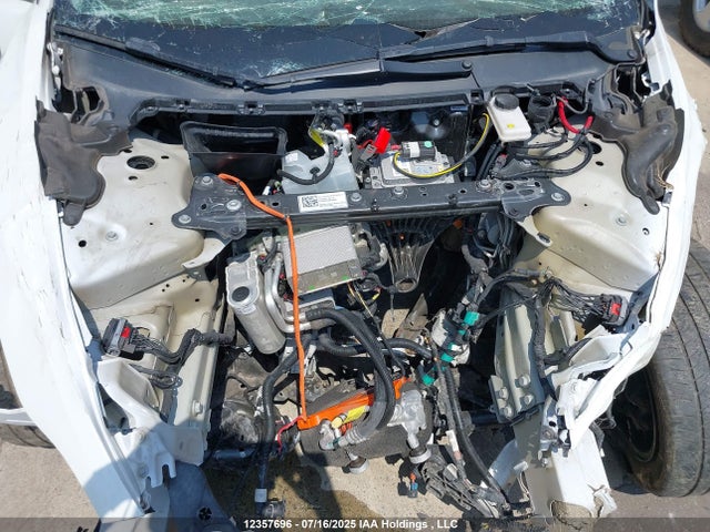 5YJ3E1EA0NF337394 Tesla 2022