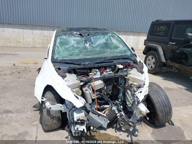 5YJ3E1EA0NF337394 Tesla 2022